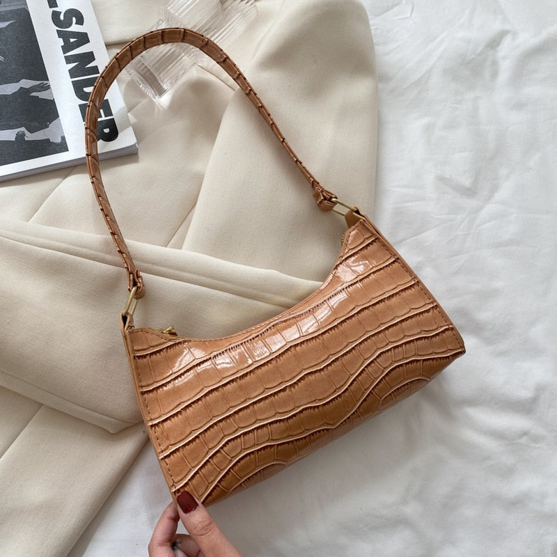 ZYB061 Chic and Minimalist: Croc-Embossed Shoulder Bag