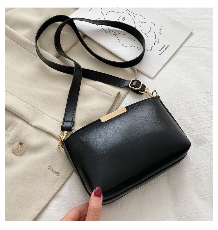 ZYB029 Sleek and Sophisticated: Shoulder Bag