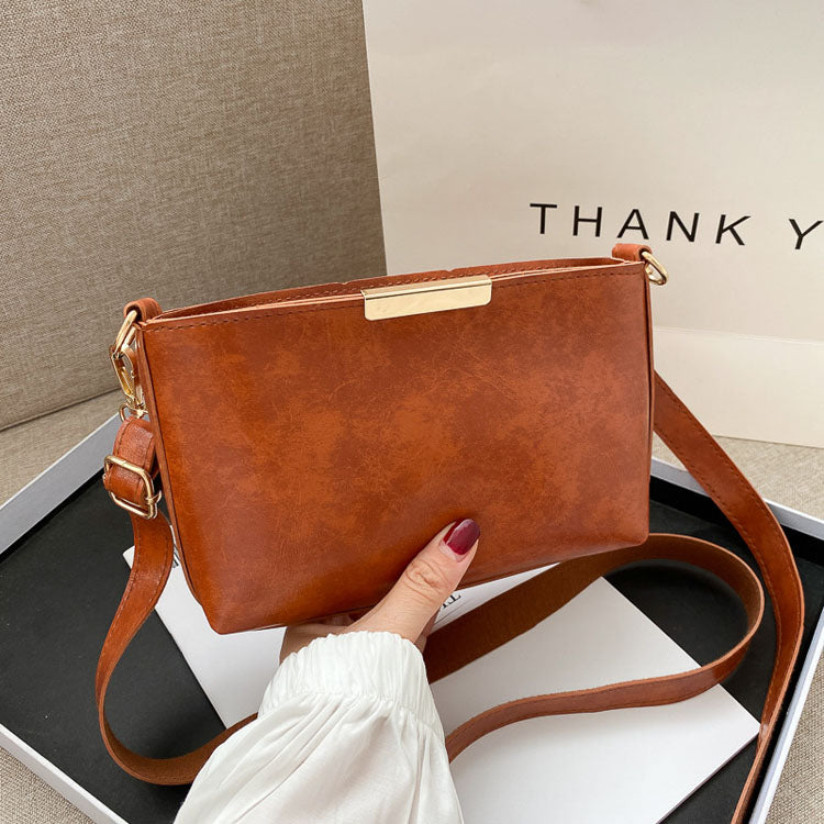 ZYB029 Sleek and Sophisticated: Shoulder Bag