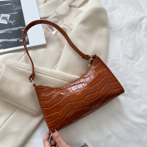 ZYB061 Chic and Minimalist: Croc-Embossed Shoulder Bag