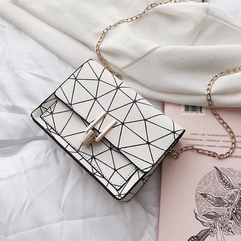 ZYB002 Chic White Purse with Bold Black Geometric Design
