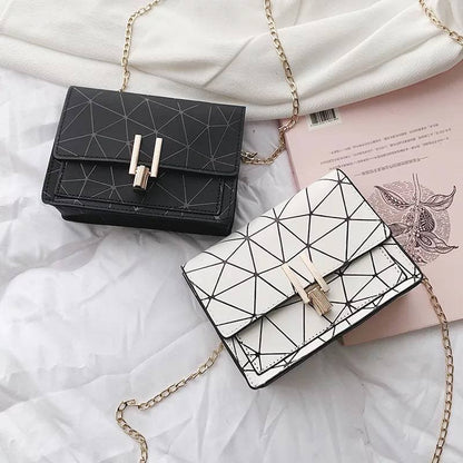 ZYB002 Chic White Purse with Bold Black Geometric Design