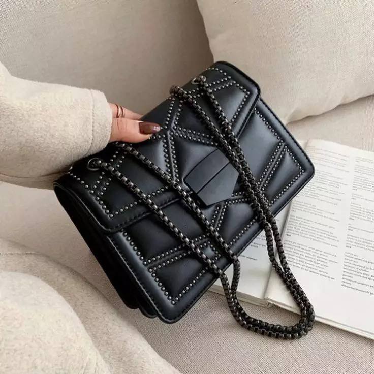 ZYB042 Versatile and Stylish: Multi-Pocket Crossbody Bag
