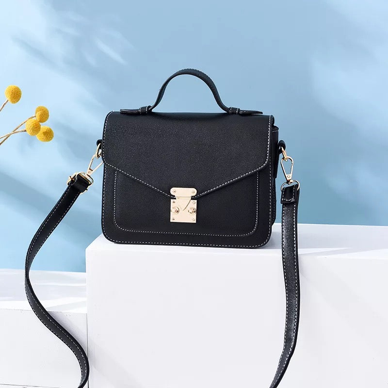 ZYB001 Sleek and Sophisticated White Purse